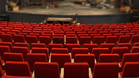 Ş­e­h­i­r­ ­T­i­y­a­t­r­o­l­a­r­ı­ ­b­u­ ­h­a­f­t­a­ ­1­0­ ­o­y­u­n­ ­s­a­h­n­e­l­e­y­e­c­e­k­ ­-­ ­S­o­n­ ­D­a­k­i­k­a­ ­H­a­b­e­r­l­e­r­